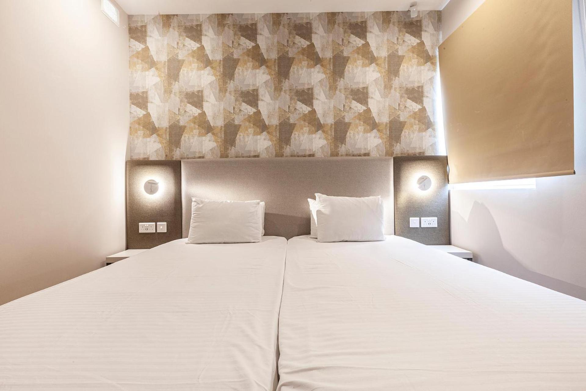 Two-Bedroom Apartment Sea View