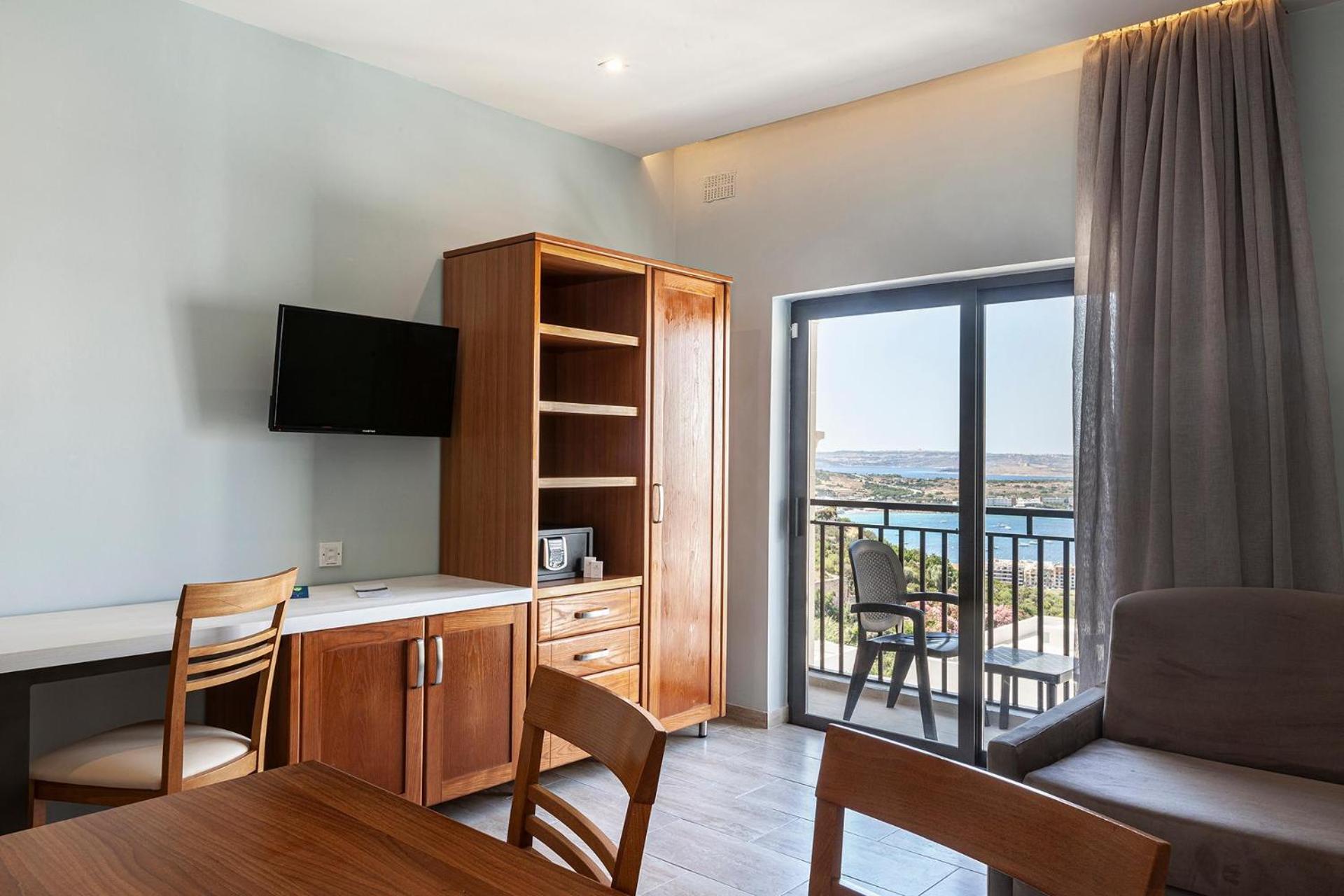Two-Bedroom Apartment Sea View